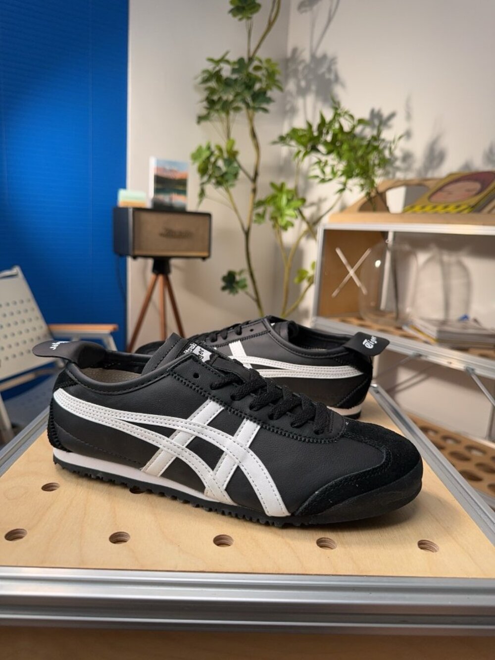 Onitsuka Tiger Mexico 66 Men’s Black White Retro Sneakers